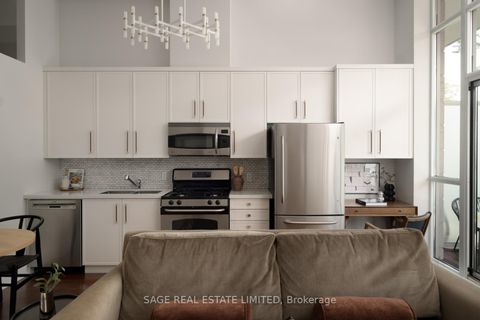 Photo 12 at 210 - 437 Roncesvalles Avenue, Roncesvalles, Toronto