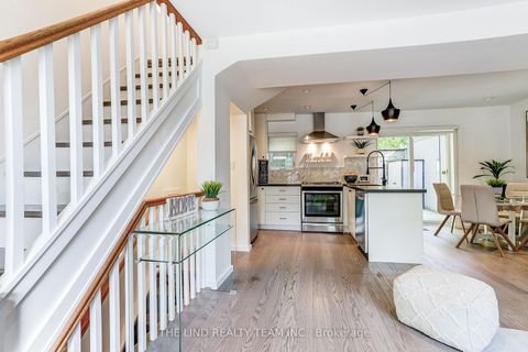 Photo 4 at 79 Maughan Crescent, Woodbine Corridor, Toronto