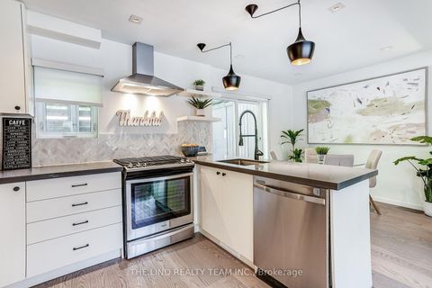 Photo 10 at 79 Maughan Crescent, Woodbine Corridor, Toronto