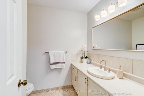 Photo 15 at 59 Beveridge Drive, Donalda, Toronto