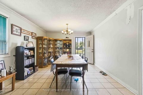 Photo 10 at 73 Saint Andrews Boulevard, The Westway, Toronto