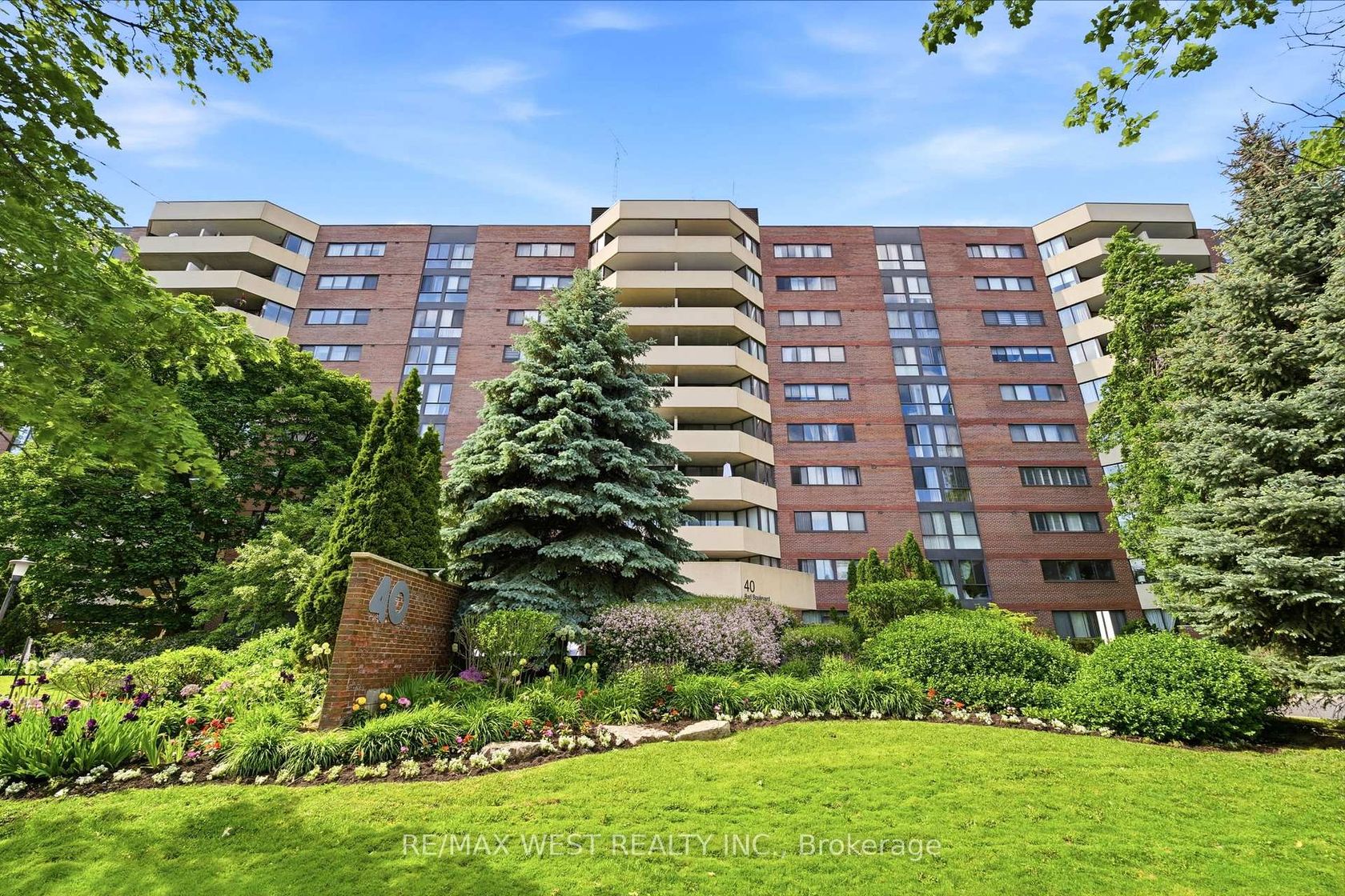 311 - 40 Baif Boulevard, North Richvale, Richmond Hill photo number 2