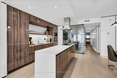 Photo 11 at 606 - 6 Jackes Avenue, Moore Park, Toronto