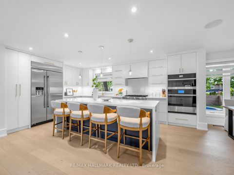 Photo 8 at 30 Kellythorne Drive, Donalda, Toronto