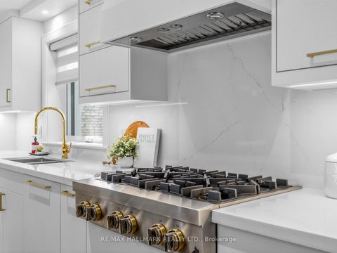 Photo 9 at 30 Kellythorne Drive, Donalda, Toronto