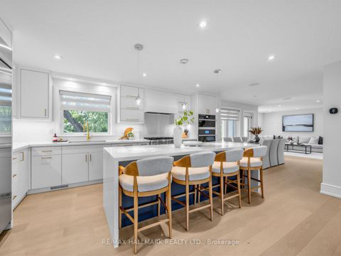 Photo 10 at 30 Kellythorne Drive, Donalda, Toronto