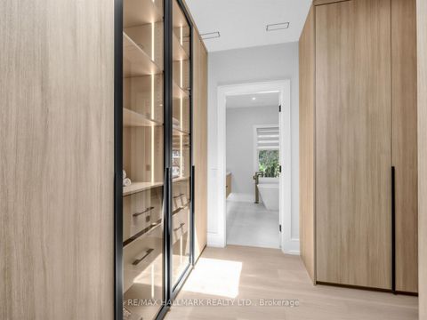 Photo 24 at 30 Kellythorne Drive, Donalda, Toronto