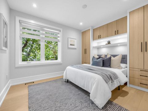 Photo 26 at 30 Kellythorne Drive, Donalda, Toronto