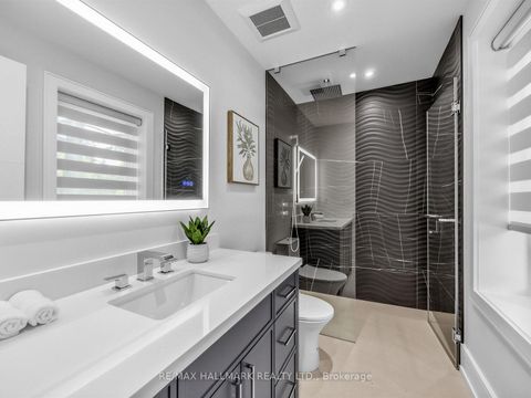 Photo 32 at 30 Kellythorne Drive, Donalda, Toronto
