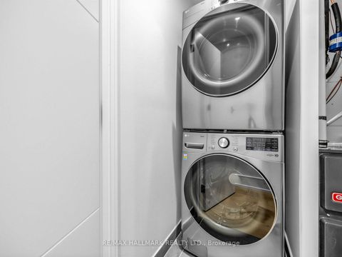 Photo 33 at 30 Kellythorne Drive, Donalda, Toronto