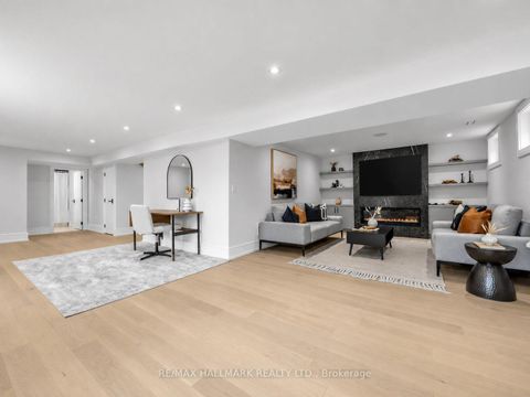 Photo 34 at 30 Kellythorne Drive, Donalda, Toronto