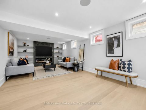 Photo 35 at 30 Kellythorne Drive, Donalda, Toronto