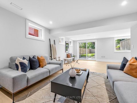 Photo 37 at 30 Kellythorne Drive, Donalda, Toronto