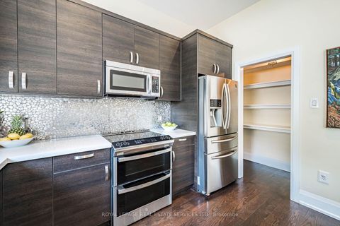 Photo 12 at 31 James Street, Long Branch, Toronto