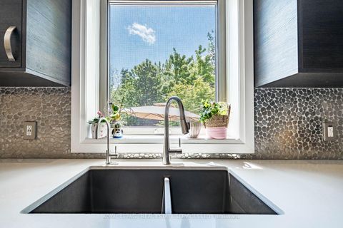 Photo 13 at 31 James Street, Long Branch, Toronto