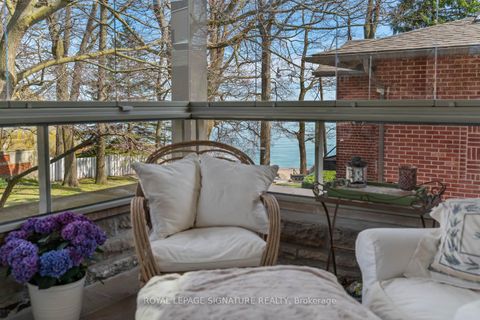 Photo 6 at 4 Neville Park Boulevard, The Beaches, Toronto