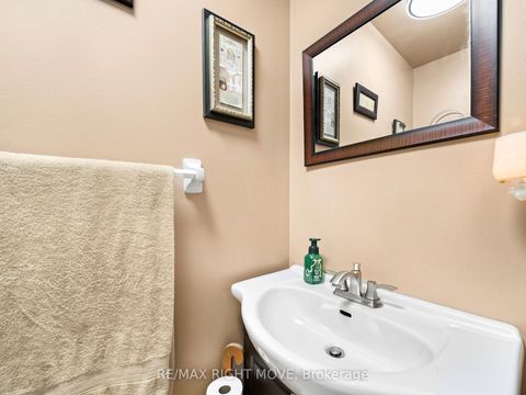 Photo 5 at 42 Sundew Drive, Holly, Barrie