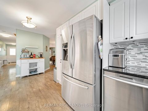 Photo 10 at 42 Sundew Drive, Holly, Barrie