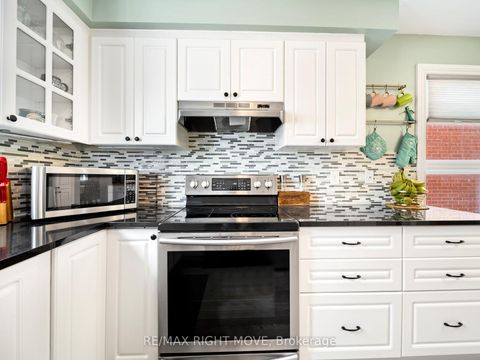 Photo 13 at 42 Sundew Drive, Holly, Barrie