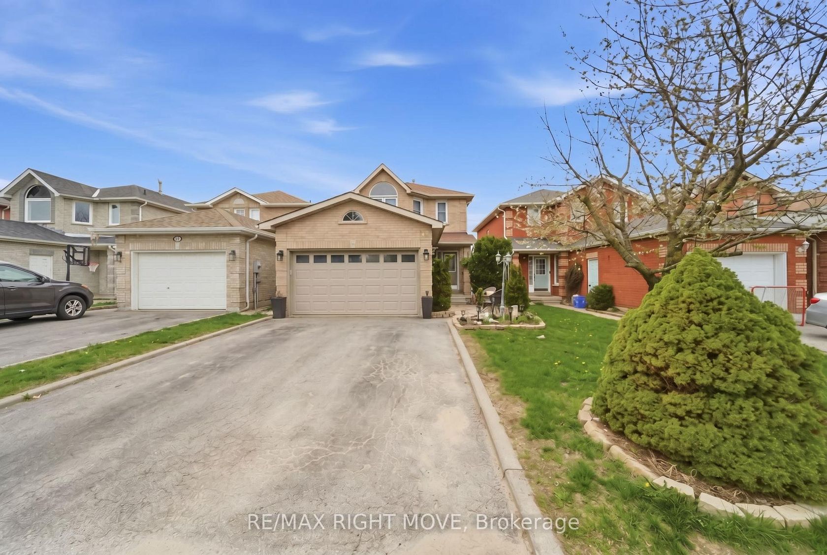 42 Sundew Drive, Holly, Barrie photo number 2