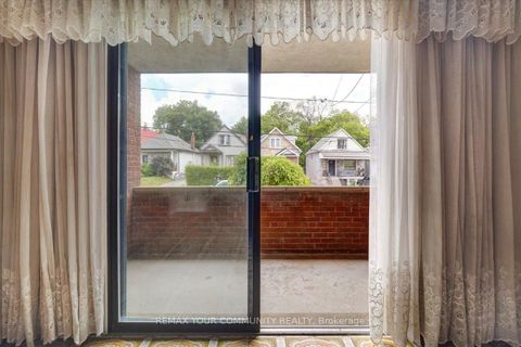 Photo 6 at 60 Regent Street, Eglinton West, Toronto