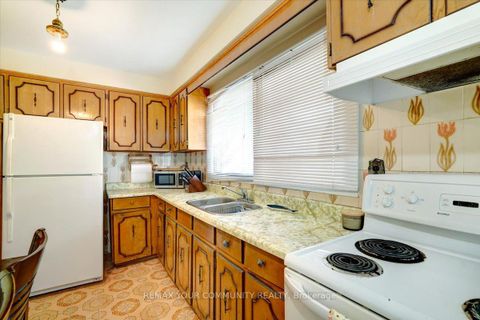 Photo 13 at 60 Regent Street, Eglinton West, Toronto