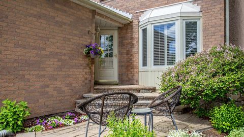Photo 4 at 178 Roseborough Crescent, Uplands, Vaughan