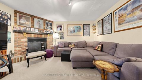 Photo 7 at 178 Roseborough Crescent, Uplands, Vaughan