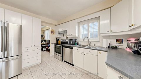 Photo 15 at 178 Roseborough Crescent, Uplands, Vaughan