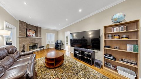 Photo 13 at 51 Faye Court, Yorkhill, Vaughan