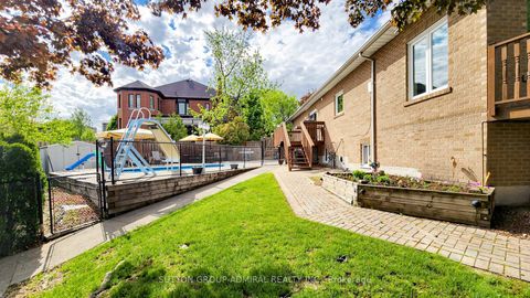 Photo 42 at 51 Faye Court, Yorkhill, Vaughan