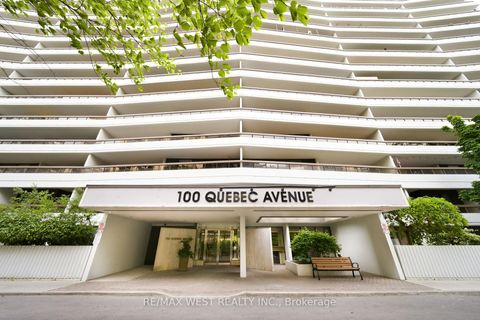 Photo 1 at 1509 - 100 Quebec Avenue, High Park North, Toronto
