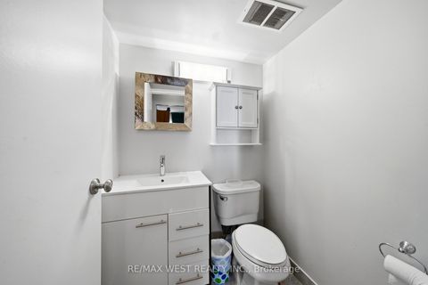 Photo 6 at 1509 - 100 Quebec Avenue, High Park North, Toronto