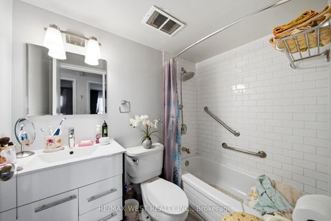 Photo 8 at 1509 - 100 Quebec Avenue, High Park North, Toronto