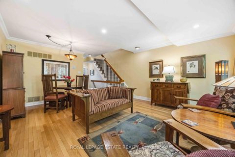 Photo 3 at 123 - 90 Edgewood Avenue, Woodbine Corridor, Toronto