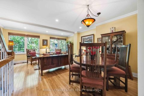 Photo 5 at 123 - 90 Edgewood Avenue, Woodbine Corridor, Toronto