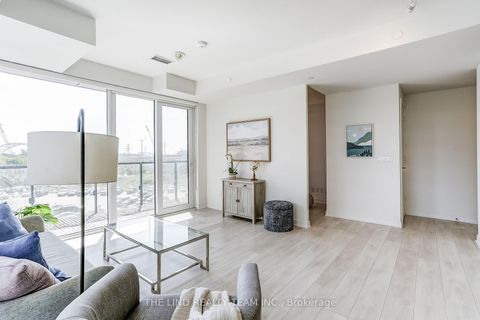Photo 10 at 527 - 35 Rolling Mills Road, Waterfront Communities C8, Toronto