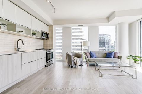 Photo 11 at 527 - 35 Rolling Mills Road, Waterfront Communities C8, Toronto