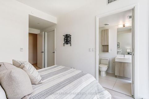 Photo 17 at 527 - 35 Rolling Mills Road, Waterfront Communities C8, Toronto