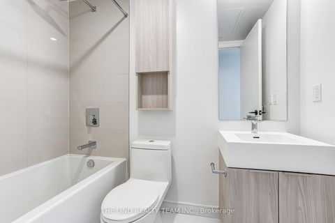 Photo 21 at 527 - 35 Rolling Mills Road, Waterfront Communities C8, Toronto
