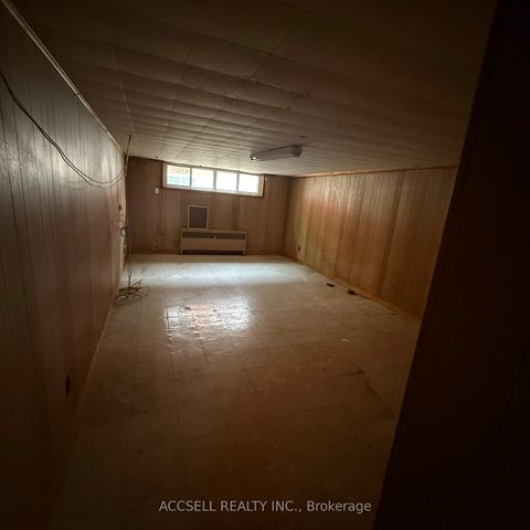 Photo 12 at 27 Ivordale Crescent, Maryvale, Toronto