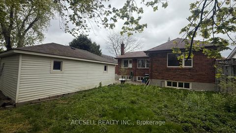 Photo 17 at 27 Ivordale Crescent, Maryvale, Toronto