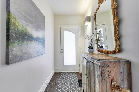 Photo 3 at 285 Woodbine Avenue, The Beaches, Toronto