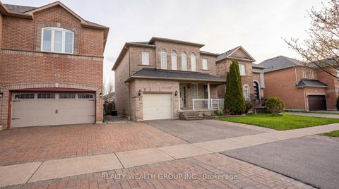 Photo 1 at 212 Vellore Woods Boulevard, Vellore Village, Vaughan