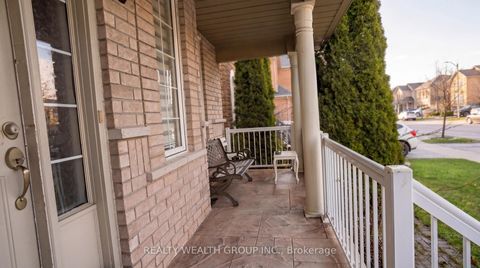 Photo 3 at 212 Vellore Woods Boulevard, Vellore Village, Vaughan