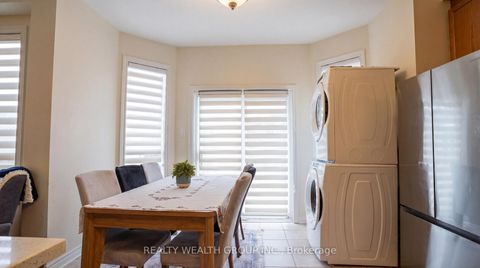 Photo 12 at 212 Vellore Woods Boulevard, Vellore Village, Vaughan