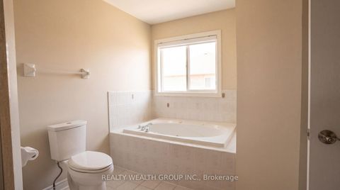 Photo 17 at 212 Vellore Woods Boulevard, Vellore Village, Vaughan