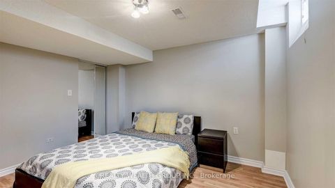 Photo 25 at 212 Vellore Woods Boulevard, Vellore Village, Vaughan