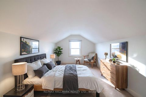 Photo 13 at 945 Glencairn Avenue, Glen Park, Toronto