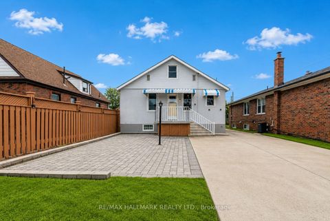 Photo 25 at 945 Glencairn Avenue, Glen Park, Toronto